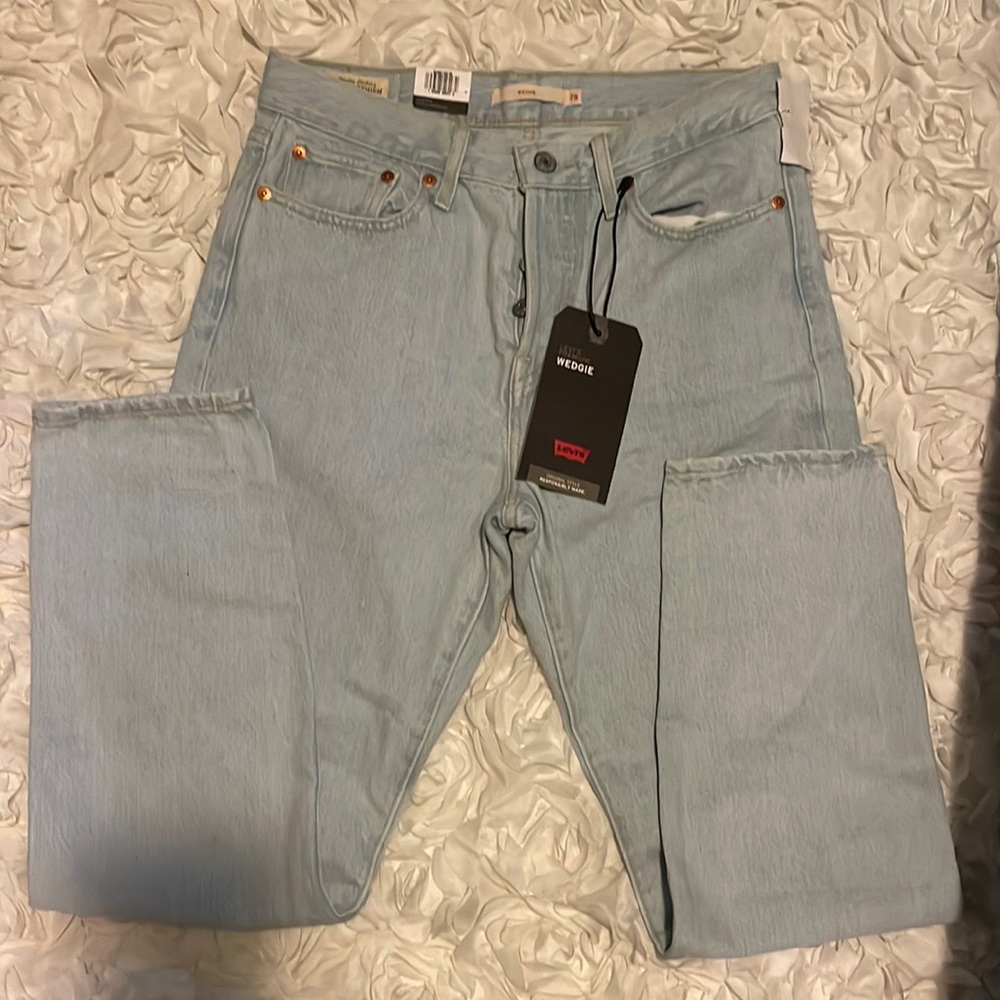 High Roy Snug Though Hip And Thigh Tapered leg Levi’s